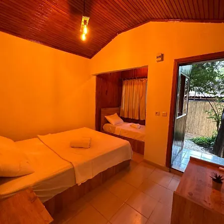 Kaptan Bungalows Cirali Olympos بيت ضيافة